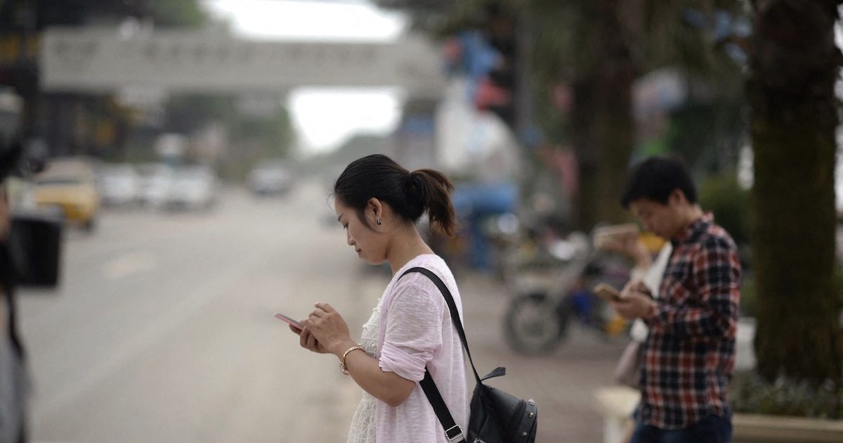 "Chez les jeunes Chinois, l'IA suscite un mélange d'enthousiasme et d'appréhension" : l'éclairage de l’anthropologue Xi…
