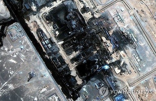 국제유가, 사우디 공급 우려 완화에 소폭 하락…WTI 101달러대