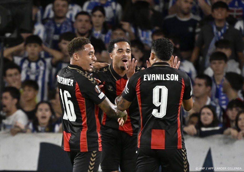 Kluivert ook in Europa League trefzeker voor Bournemouth