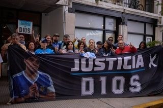 Un cardiologue qualifie le décès de Diego Maradona comme « imprévisible » au procès sur sa mort