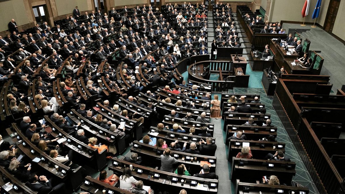 Sejm zdecydował ws. weta do ustawy o statusie osoby najbliższej. Prezydencki minister mówił o "dyktacie LGBT"