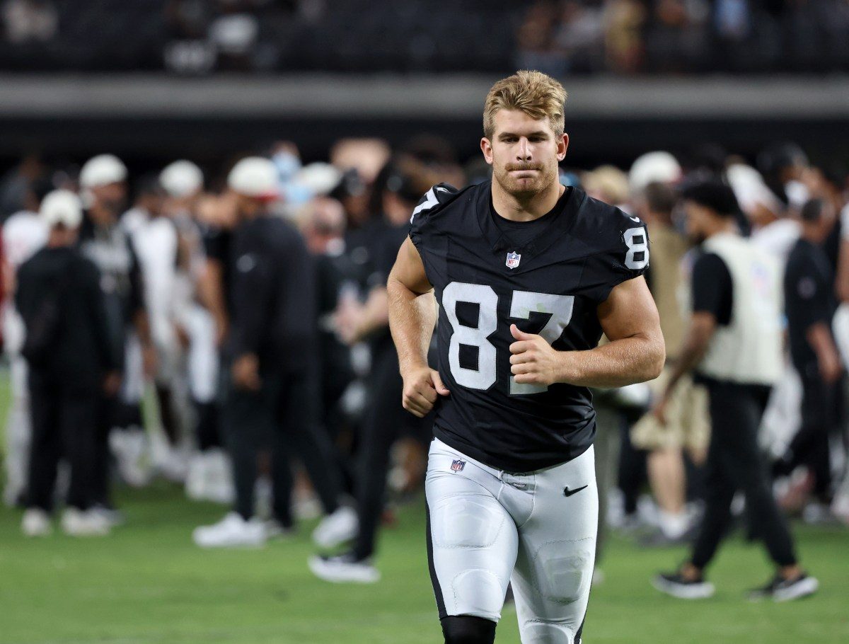 Raiders TE Michael Mayer Delivers Positive Update on Brock Bowers