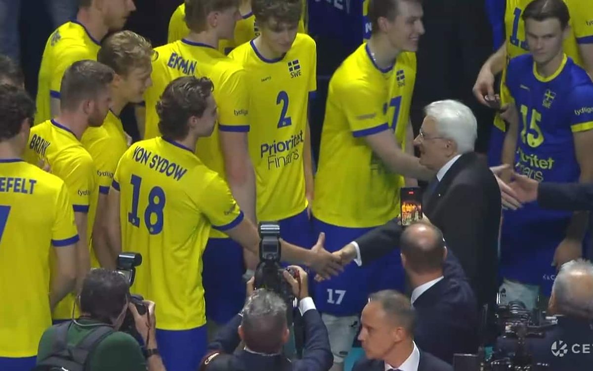 Italia-Svezia agli Europei di volley, Mattarella si complimenta con gli avversari. VIDEO