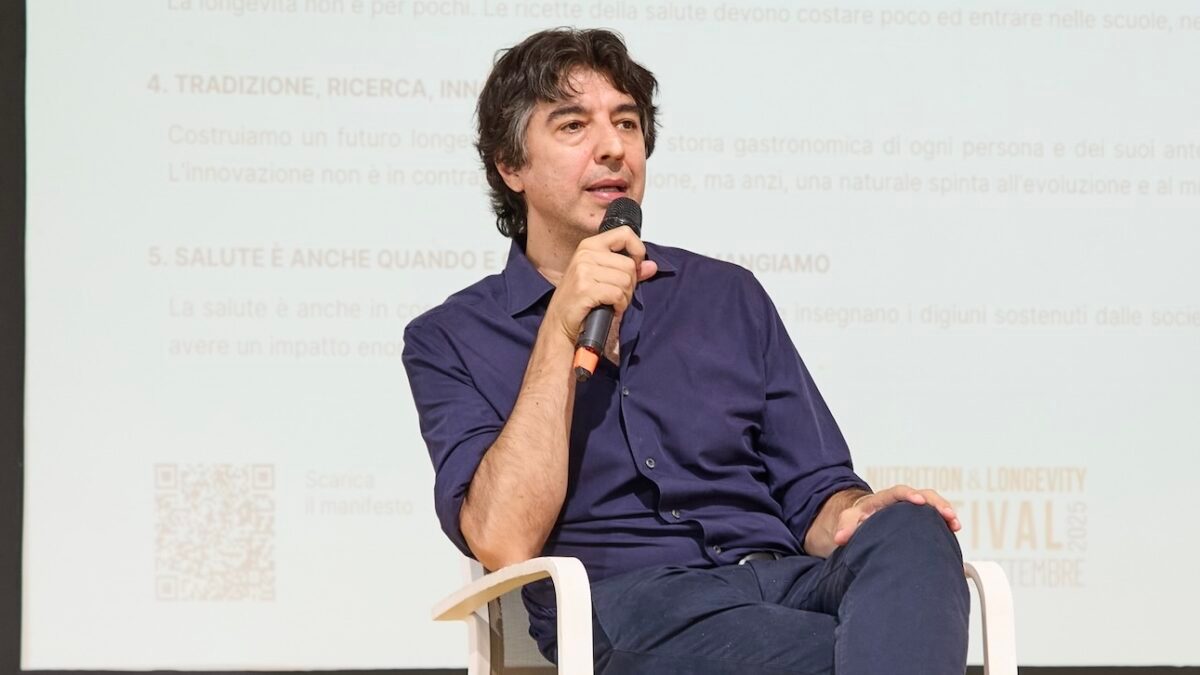 Valter Longo: “Il trend che trovo più preoccupante è il digiuno intermittente. I farmaci per dimagrire? C’è una fortiss…