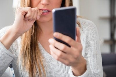 Passieve smartphonegebruikers mislopen tot ruim 400 euro per jaar: maak jij je hier ook schuldig aan?