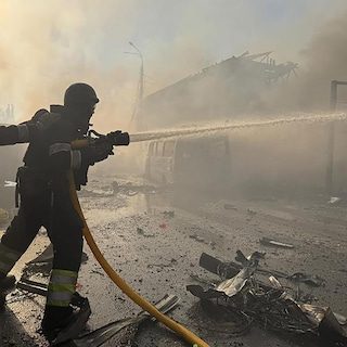 Live - Zeker vijf doden en 67 gewonden bij aanval op Oekraïens winkelcentrum • Zelensky: ‘Geen onderhandelingen voor Ru…