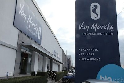 Eerder al 400 jobs verdwenen, nu verkoopt Kortrijkse badkamerspecialist toonzalen om schuldenberg af te lossen