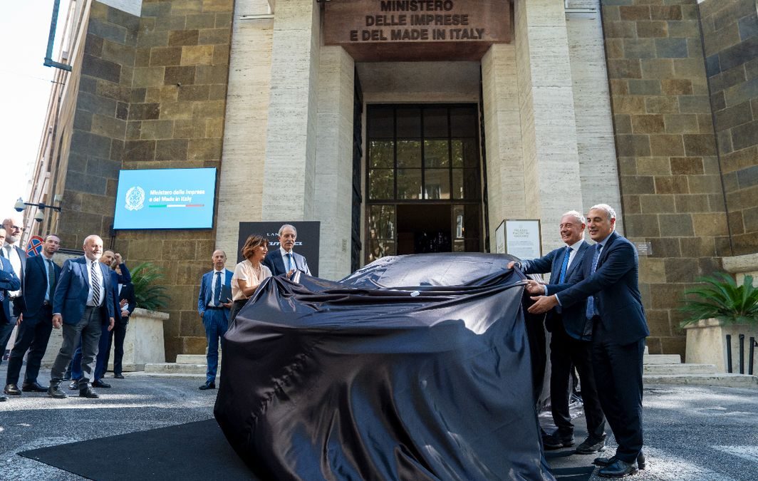 Lancia Gamma, il grande ritorno: fino a 1.000 km e 375 CV