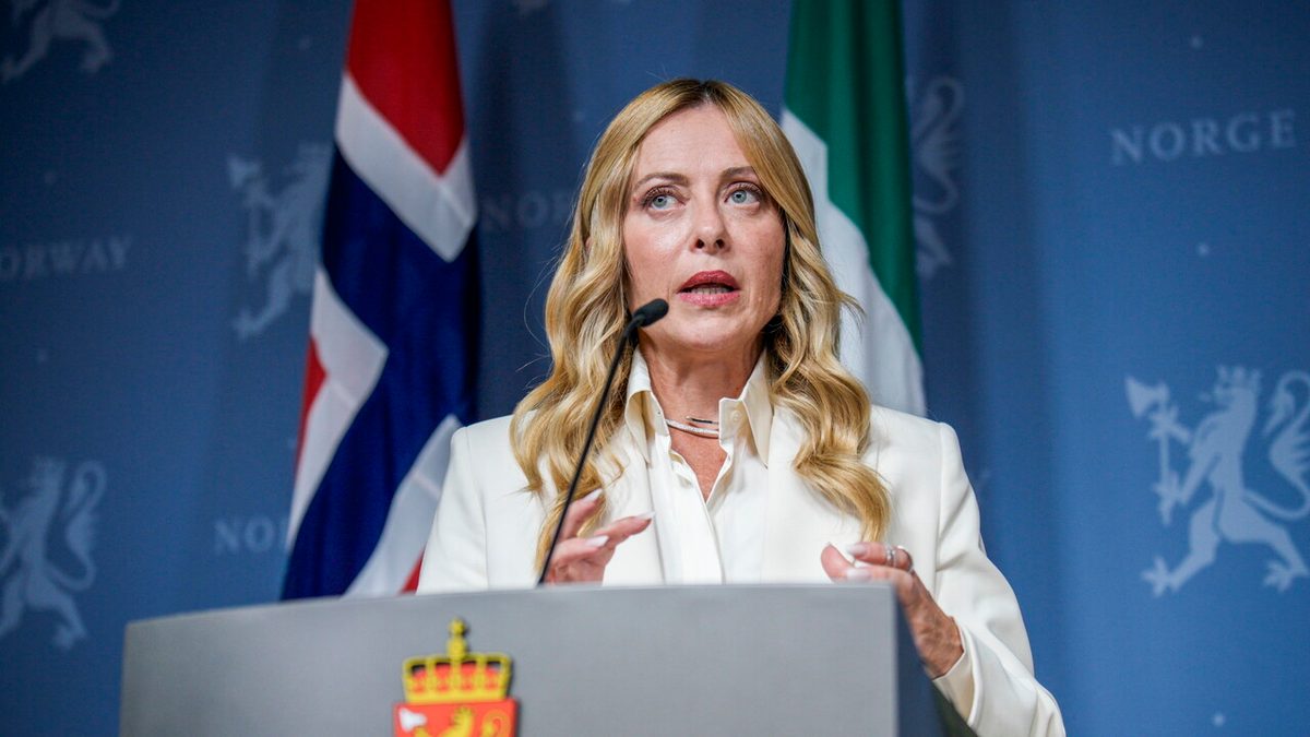 Meloni: 'Approfondirò la lettera di Schlein senza i pregiudizi che hanno loro'
