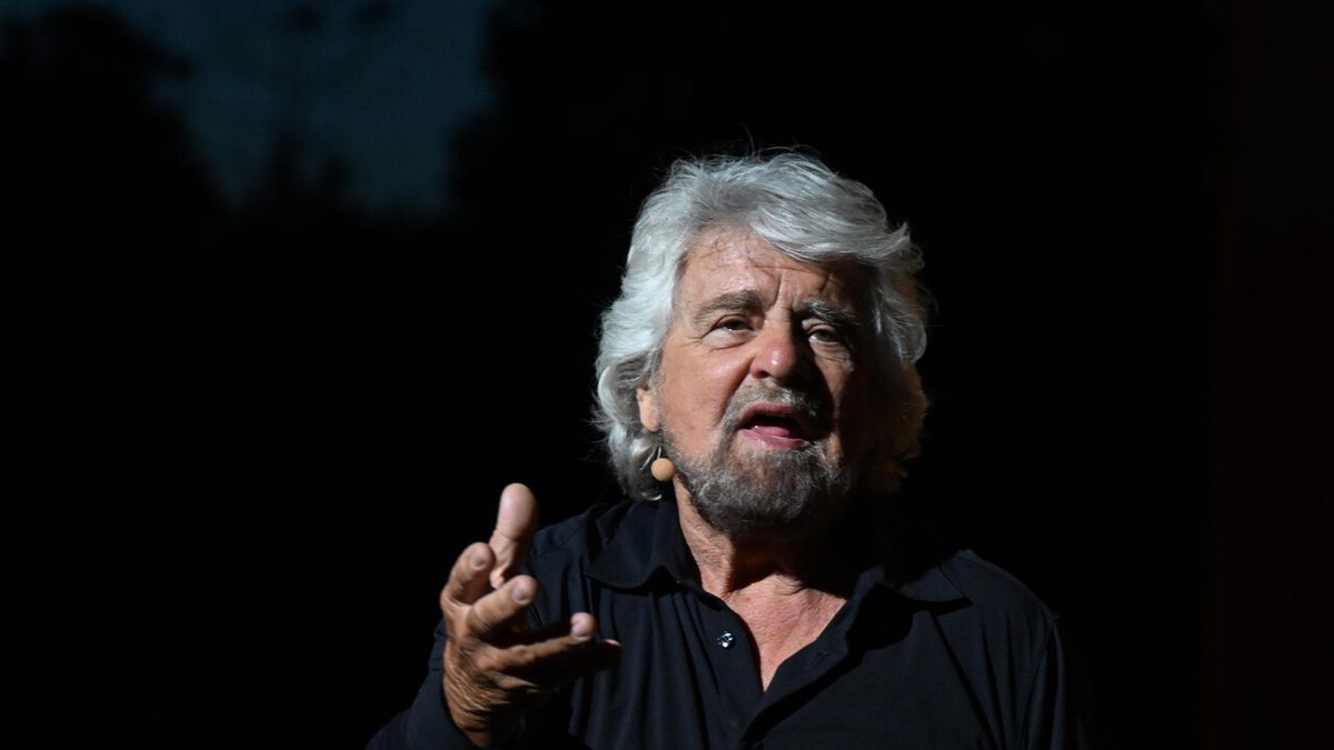 Grillo: 'Oggi M5s è in mano ad un reverendo che sussurra ai cavilli'