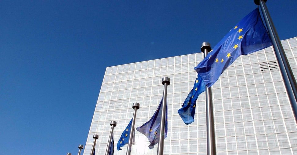 Urso: «In arrivo il business wallet per le imprese». Ecco cosa è e come funziona