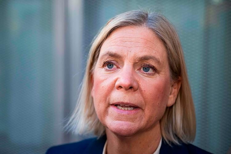 Dobbeltangreb mod svensk oppositionsleder i afgørende valgdebat: Hvorfor er du så sur?