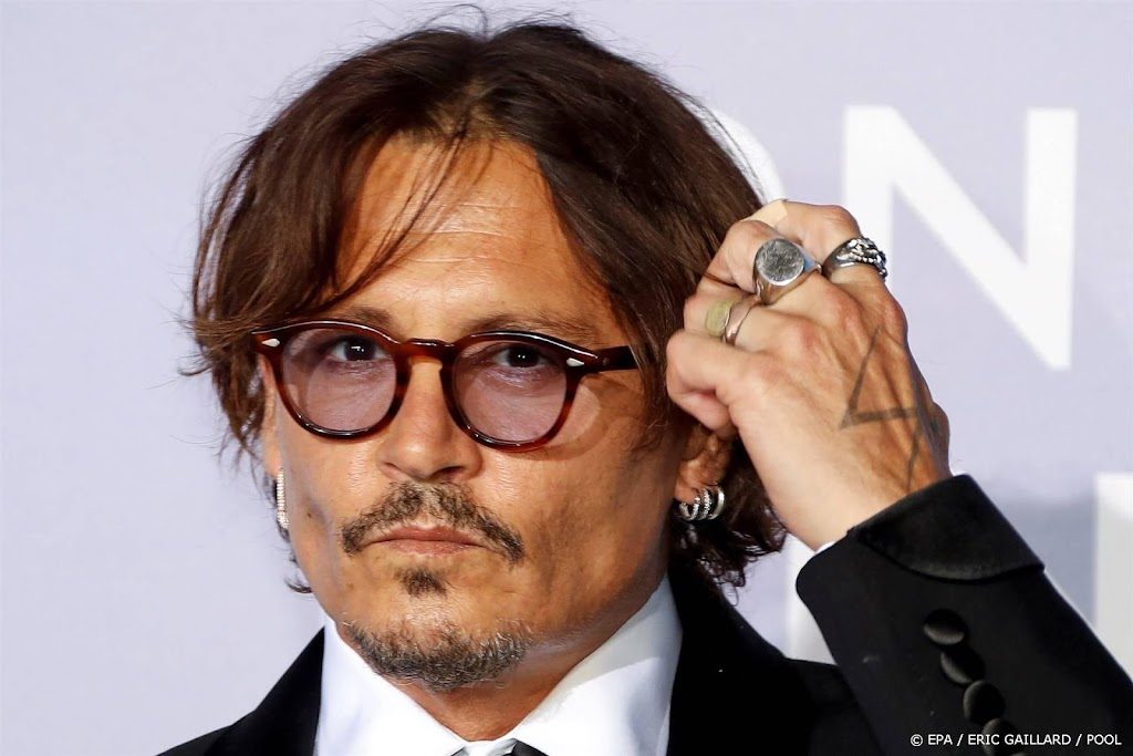 Eerste sculptuur Johnny Depp te zien op kunstbeurs Istanbul
