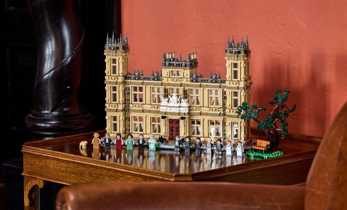 LEGO Downton Abbey, arriva il set della serie TV: quanto costa, quando esce e come si prenota