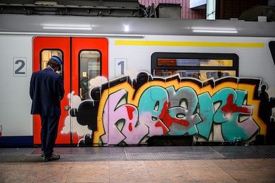 Graffiti op treinen blijft NMBS miljoenen euro's kosten