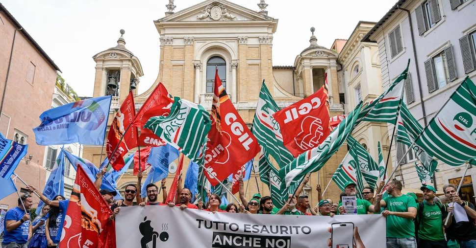 Apple, sciopero degli store italiani nel giorno del lancio dell’iPhone 18