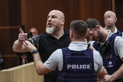 “Ik ga jullie allemaal te grazen nemen”: geluidsopnames laten horen hoe Grégory Lenoci volledig door het lint gaat in g…