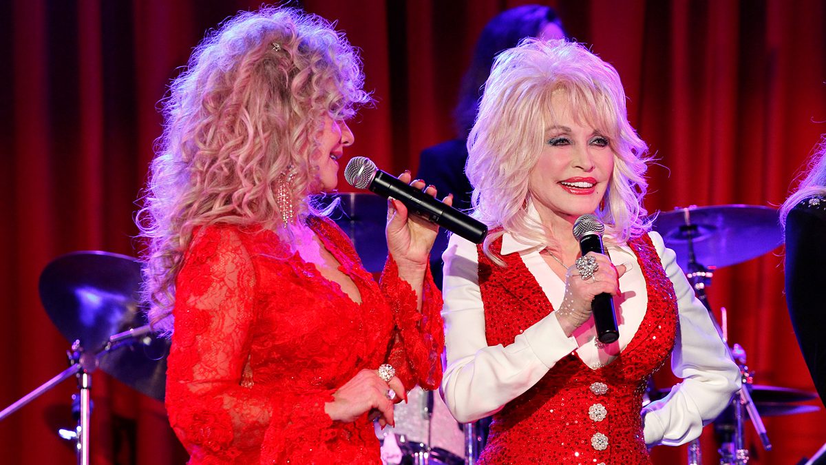 Dolly Parton’s Sister Stella Reveals the Last Thing the Singer Asked Her For Before Her Death