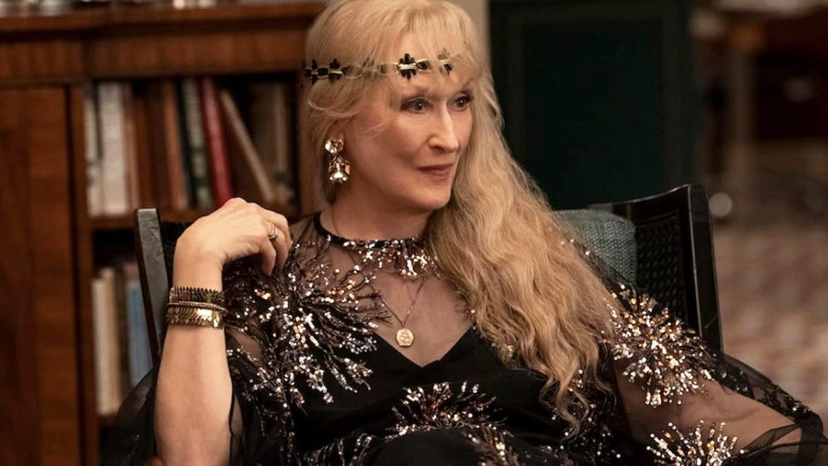 Narnia: First Official Look At Meryl Streep's Aslan In Netflix Movie
