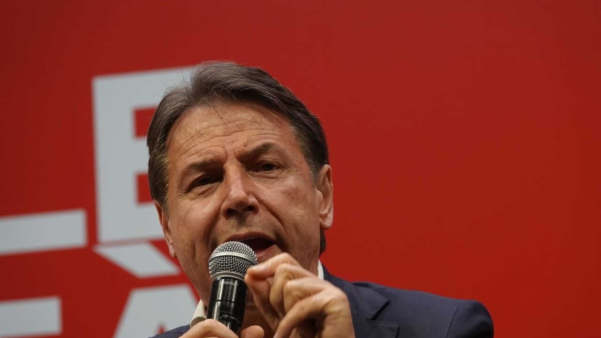 Programma M5s al voto, 'continuare ad inviare armi a Kiev è allontanare la pace'