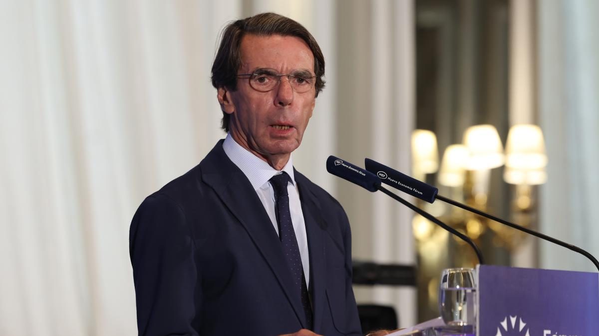 Aznar acusa a Sánchez de “traición” y pide que los militares “garanticen la integridad” del país