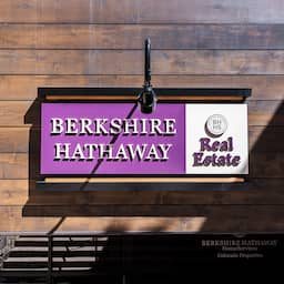 Warren Buffett doet stap terug als voorzitter Berkshire Hathaway