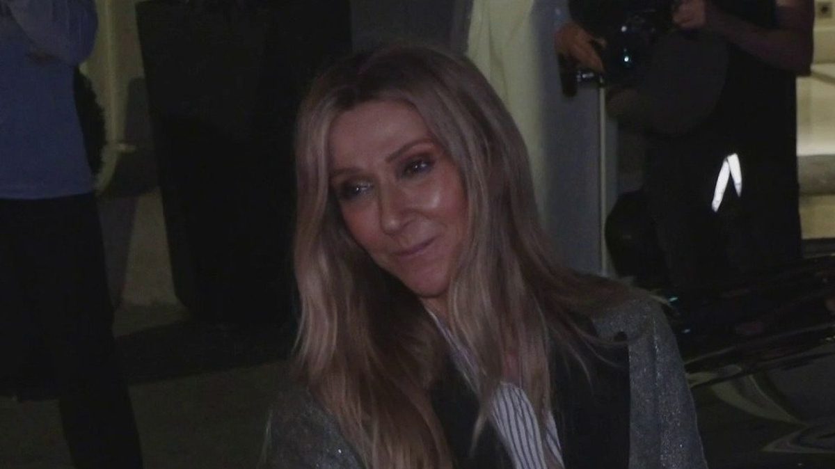Produits dérivés, soirées karaoké… La fièvre Céline Dion gagne Paris à l'approche de sa première date francilienne