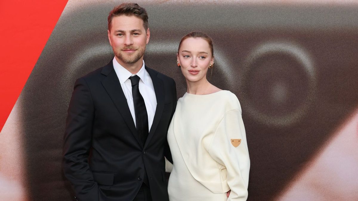 Phoebe Dynevor, la Daphne di Bridgerton, si è sposata: tutti i dettagli del «sì» a Cameron Fuller