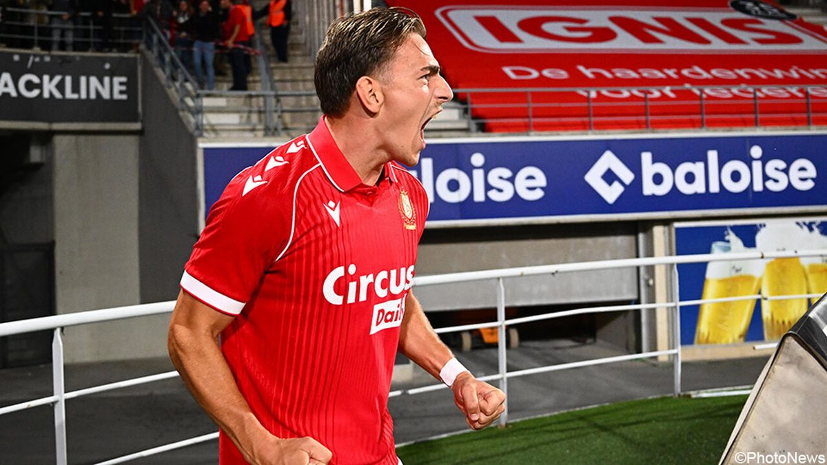 LIVE: Standard neemt over in de tweede helft, Gent moet het spel ondergaan