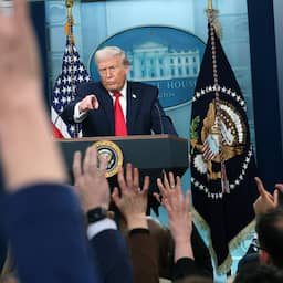 Trump kondigt aan grote media, waaronder CNN, uit het Witte Huis te weren