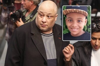 Vader schuldig aan moord op Jairon (14) en onder politiebegeleiding naar huis gebracht, mama opgelucht: “Eindelijk kree…