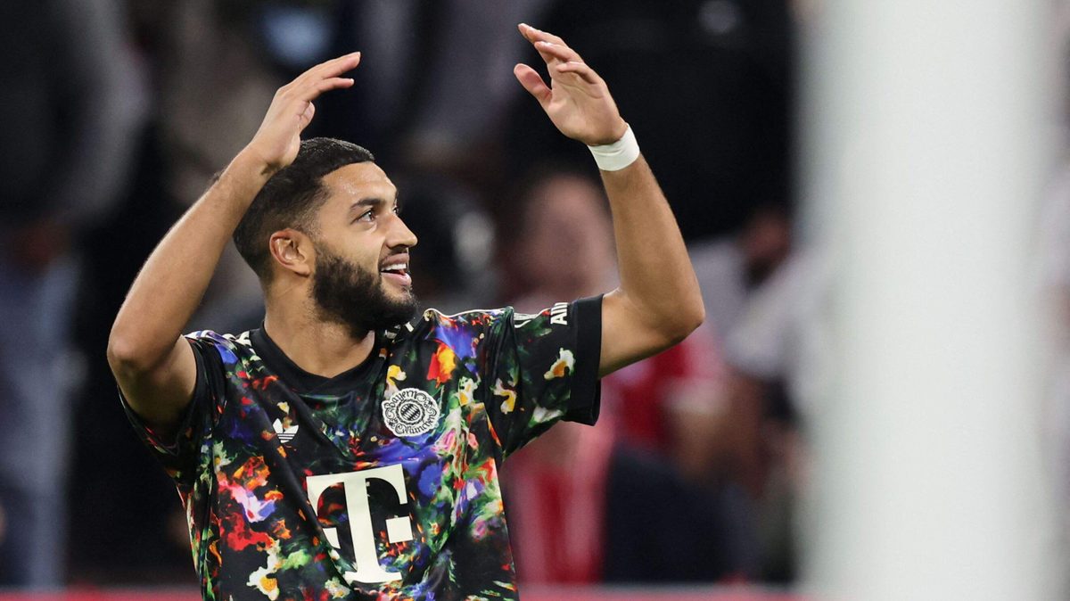 Monsterscore Bayern met hattrick en record Harry Kane en eerste treffer Ismael Saibari, pijnlijke avond Chelsea