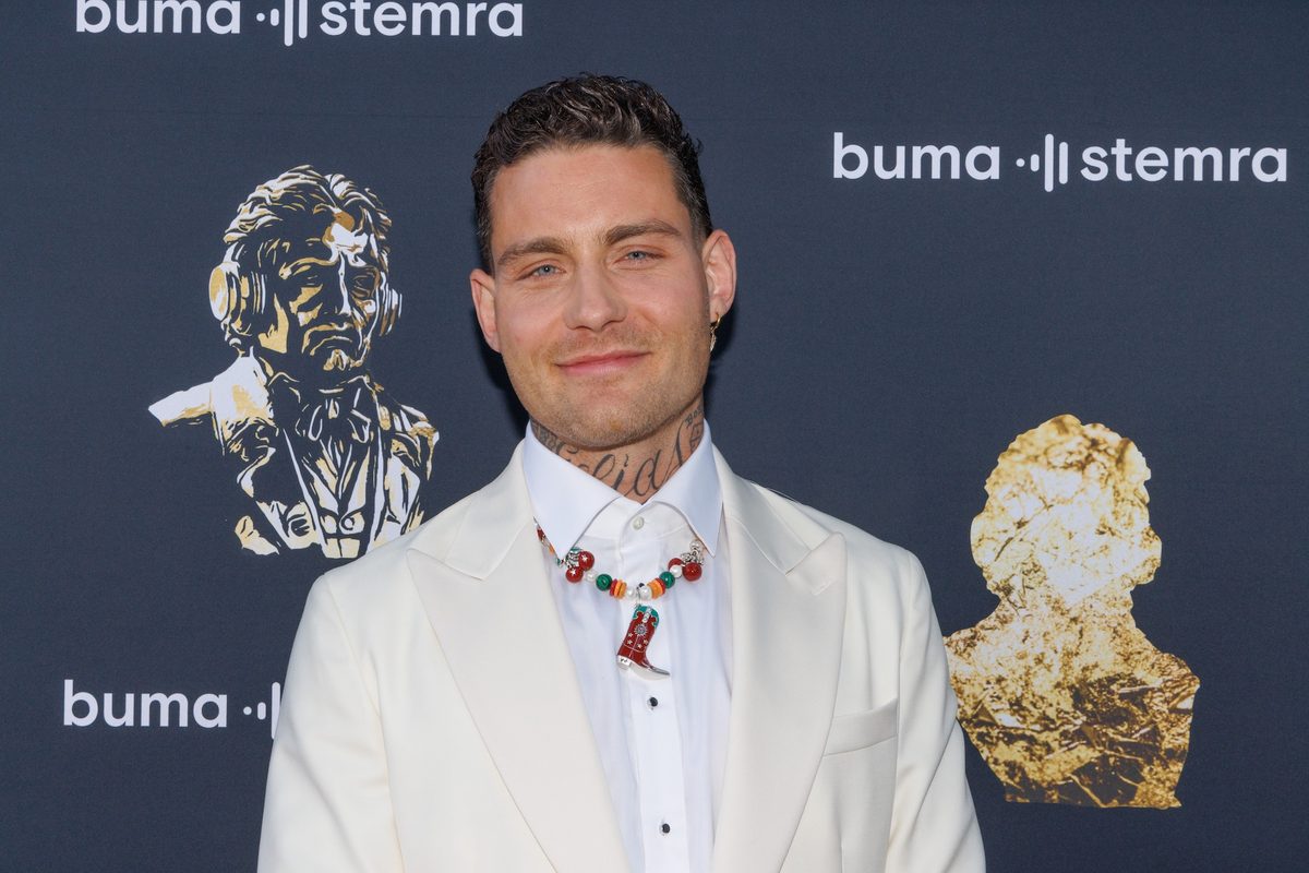 Douwe Bob blaast De beste singer-songwriter van Nederland nieuw leven in: 'Loopt zoveel talent rond'