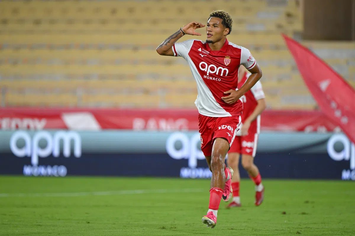 Ontslag trainer verandert weinig: Lens onderuit in Franse kraker