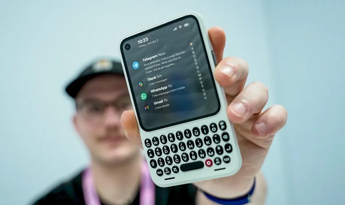 Clicks geeft Communicator met toetsenbord ineens betere specs dan verwacht