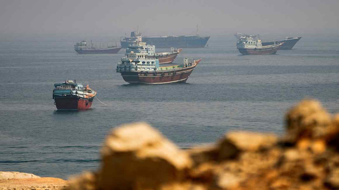 Iran and Gulf states to meet in push for Hormuz deal