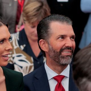 Live - Trump zegt dat zijn zoon Russische zakenman heeft terugbetaald voor huwelijksfeest