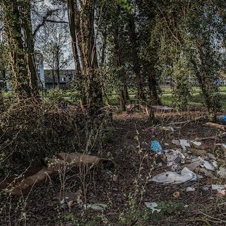 Naakte man met riem en verwarde man onder het bloed: ouders voetbalclub SDZ starten petitie over opvang T6