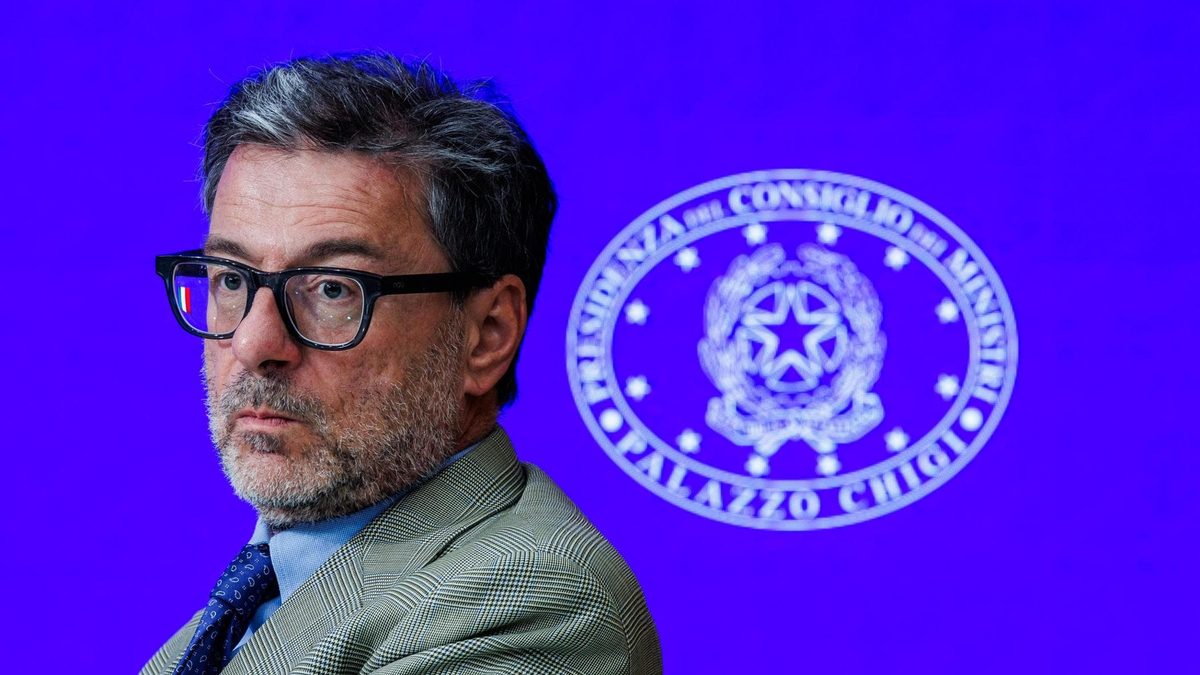 Allarme bollette di Giorgetti: “Lo shock energetico è il problema numero uno”