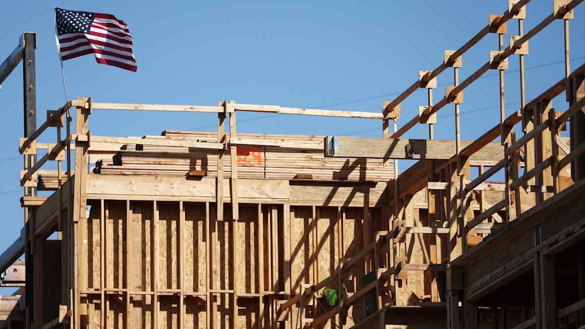 US homebuilders under pressure from rising rates
