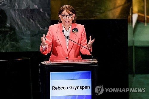 차기 유엔 사무총장 3차 예비투표서도 여성 후보 1·2위