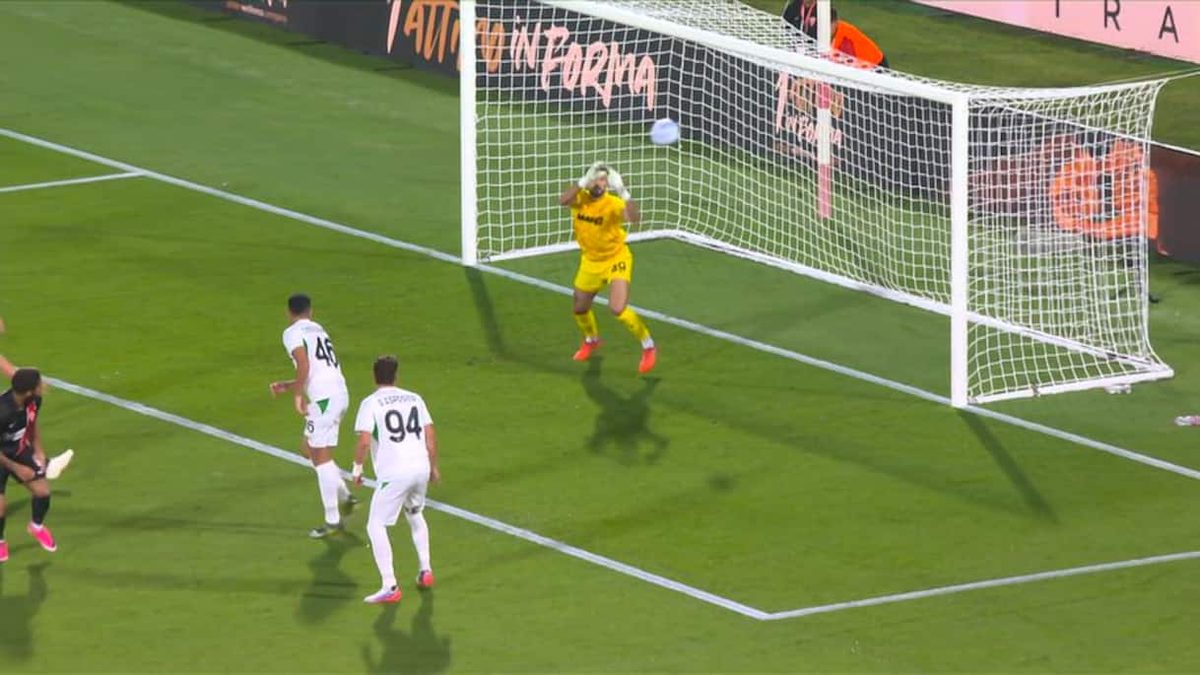 Monza-Sassuolo, la papera di Muric sul gol di Varela