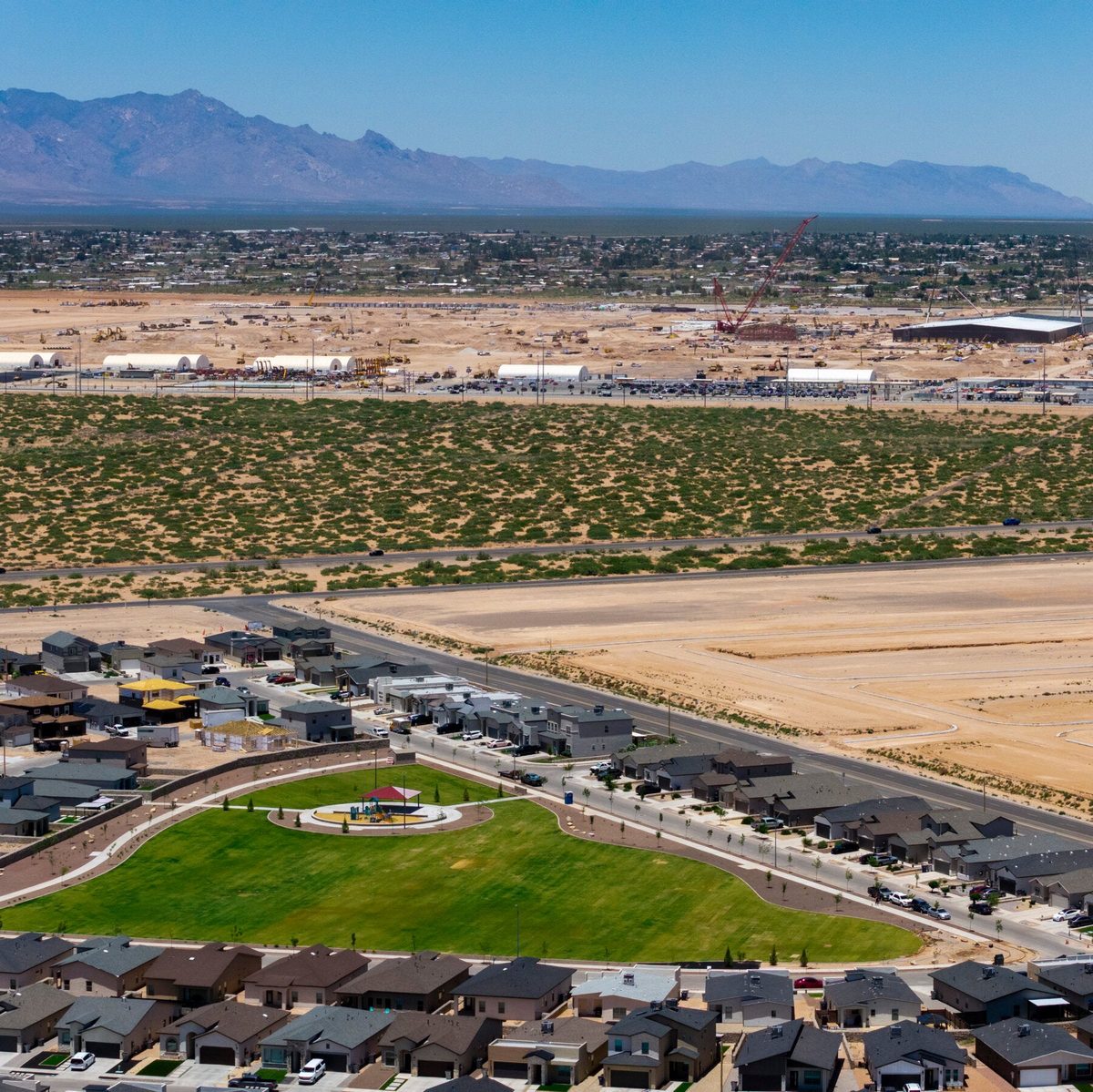 A.I. Data Center Pollution Poses Health Threat, Former E.P.A. Officials Warn