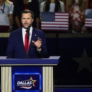 Live - Vance krijgt spotlights op Republikeinse conventie en staat stil bij moord op Charlie Kirk: ‘Wat ik vraag, is do…