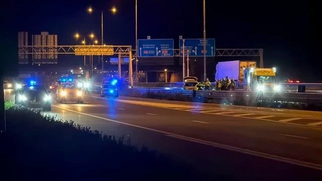 Verdachte van autobrand aangereden op A2 bij Maastricht