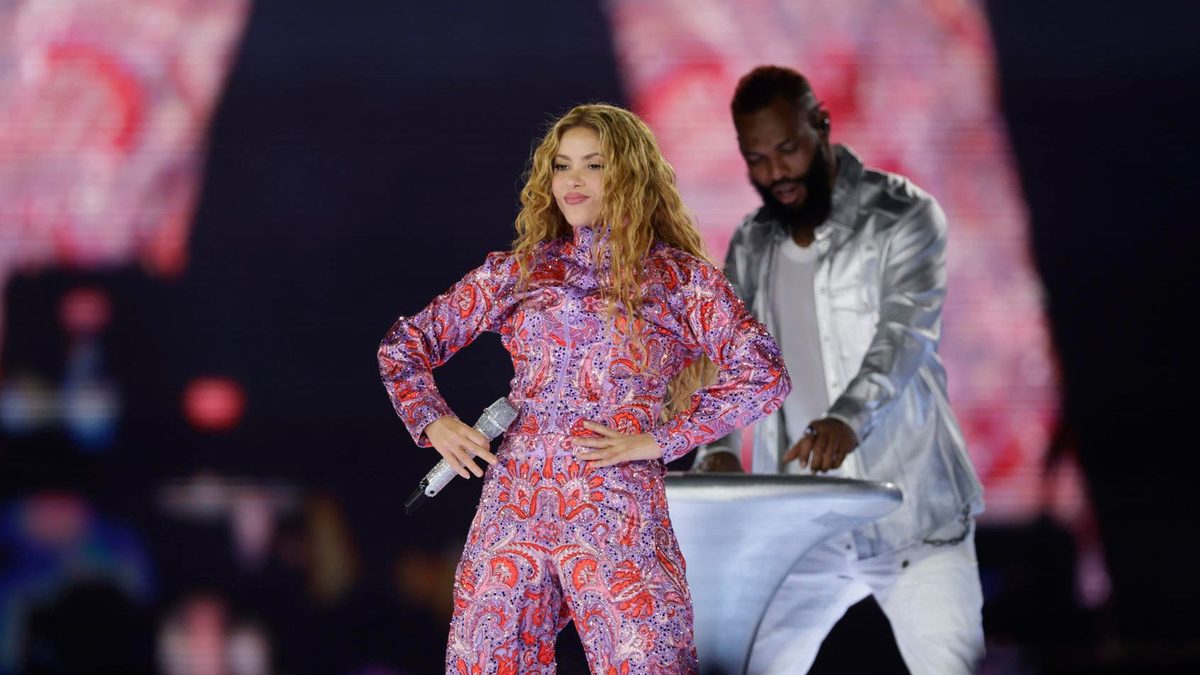 Shakira inicia su aullido en Madrid con muchas marcas y pocas voces