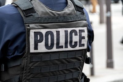 “J’ai défendu ma maman”: un enfant de 7 ans tue sa tante d’un coup de couteau près de Paris