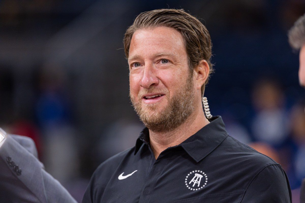 Dave Portnoy Savagely Roasted Over Hilariously Wrong Patriots Prediction
