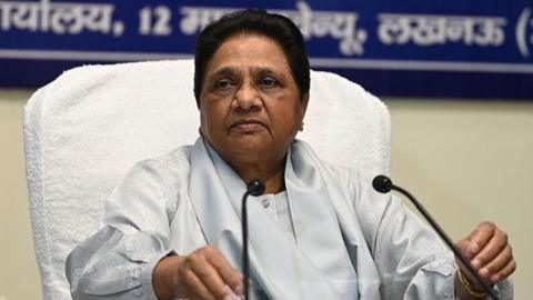 टी-20 महिला एशिया कप: बांग्लादेश को हराकर भारत फ़ाइनल में, हरमनप्रीत ने क्या कहा?