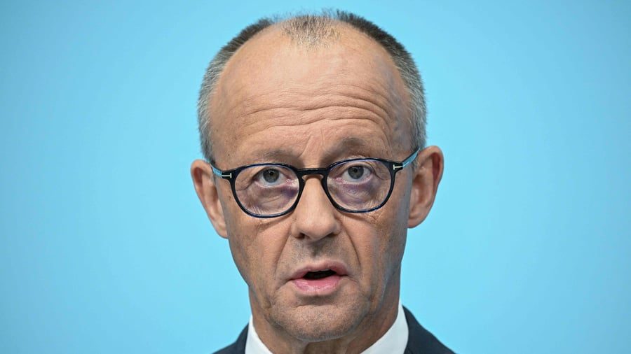 Kommentar: Was hat der Kanzler mit diesem Spritpreispaket angerichtet?!